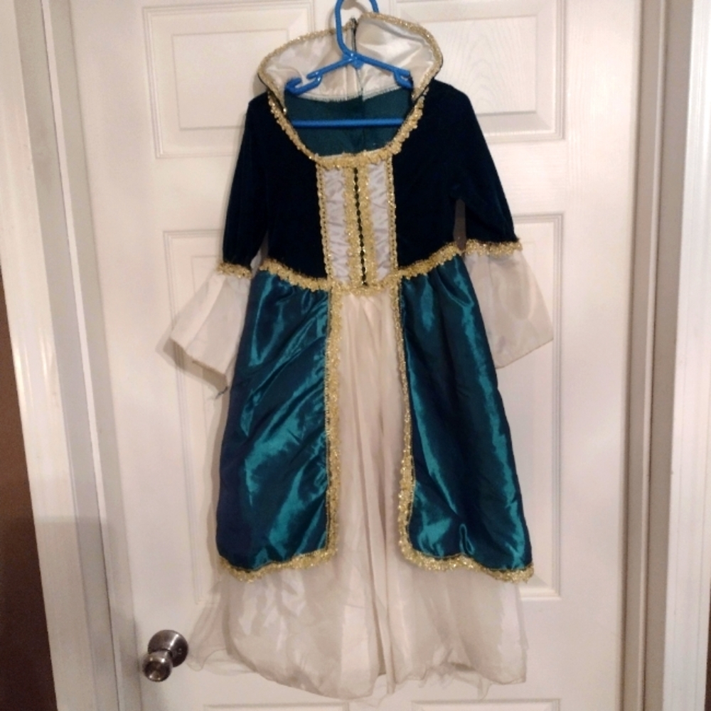 Girls princess costume